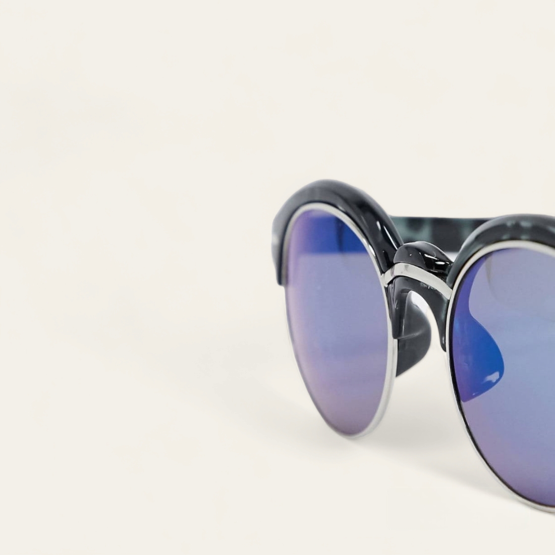 Lunettes de soleil rondes motifs écailles de tortue